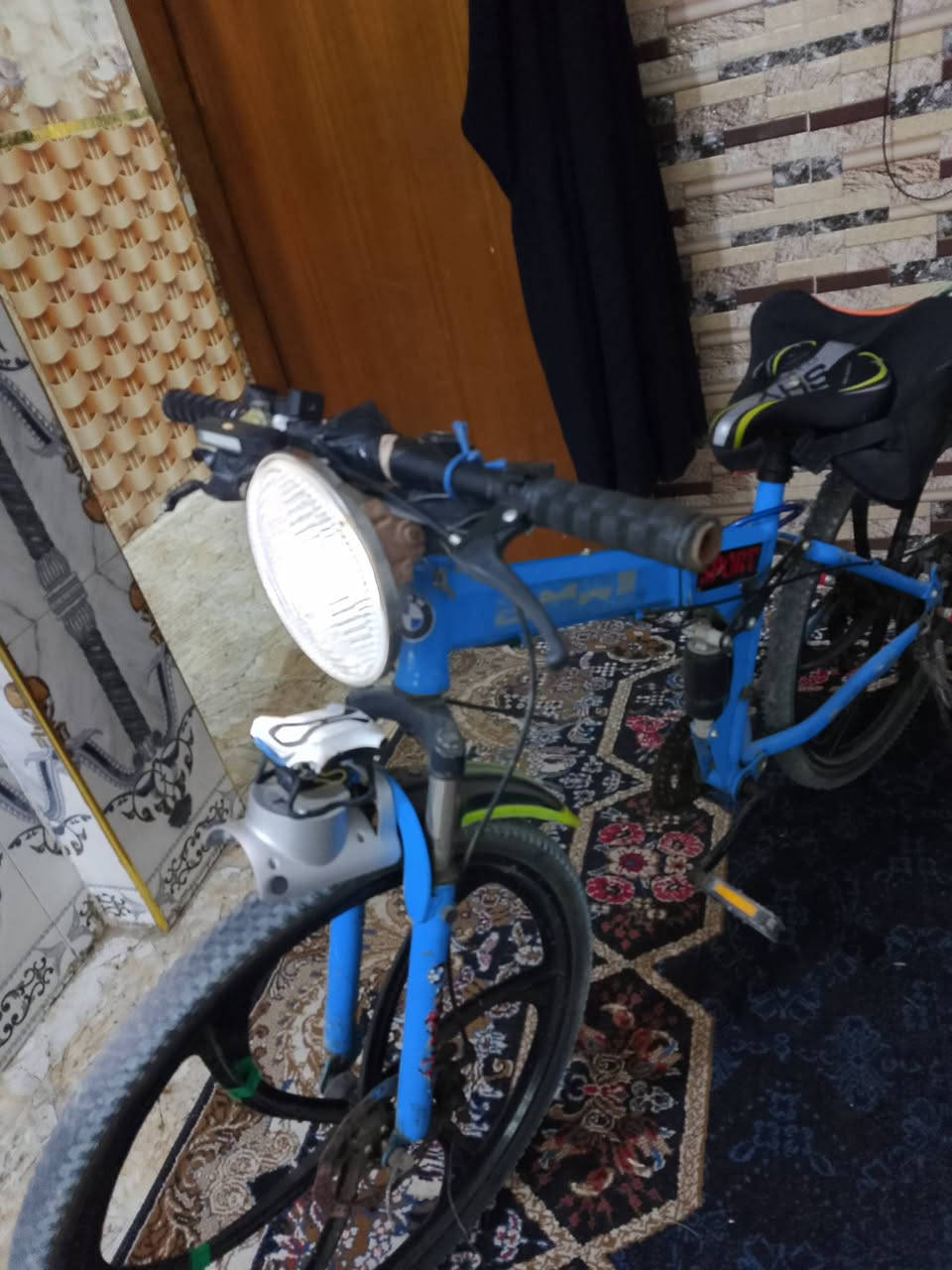 وارد الماني بي ام دبليو جديده مكان زعفرانيه *********** للبيع او مراوس
