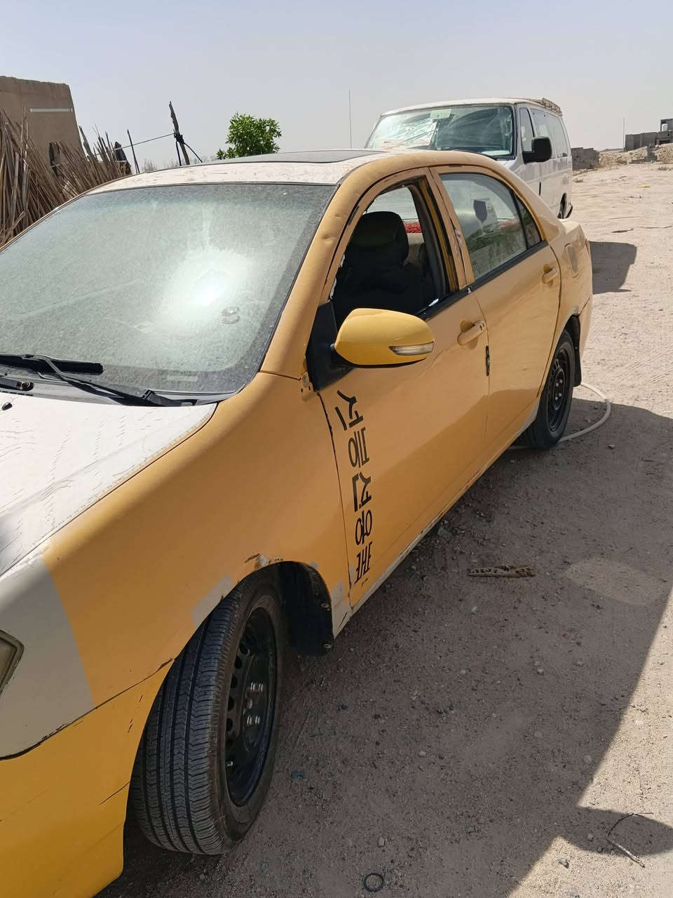 سلام عليكم BYD2013 سياره مكينه بالكارتون كير ما بيه شي حداده 100% كهربائيات كلها شغاله تخم تاير تخم ويلات فيت لم جديد مسطره جديده سلف جديد دينمو جديد  سياره  ما بيها شي علما سياره متروكه الها فتره  سياره ما اندل راعيه ابيع هذه الموجود 24 رقم واتساب *********** علما سياره موجوده بالبصره حي النرجس  بيه نواقص قليله
