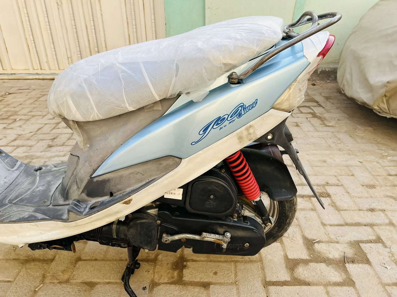 دراجة ماكس منغولي للبيع
دراجة جاهزه وحلوه ونضيفه وكلها شغالة مامفتوحة افحص وين ميعجبك لا دخان ولا نضوح  كابريته اصليه سلف اصلي
مكينة ناعمة ونكره سلف 
دبلات بريكات كلها شغال
دراجة سعرها 650 الف قفل
ديوانية
***********
