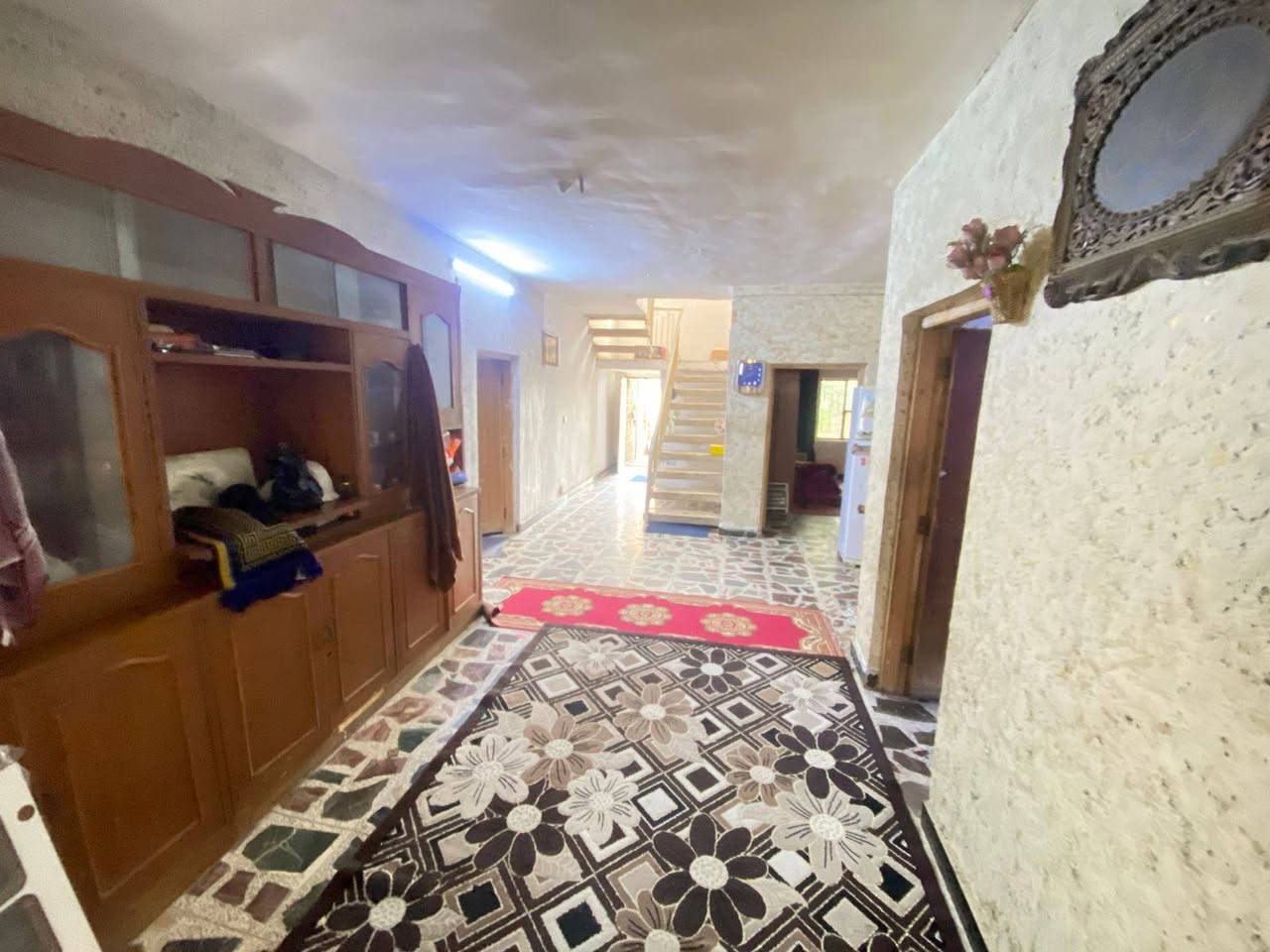دار للبيع في الزعفرانية على الشده الجنابين في بدايه الجسر مساحه الدار ٤٠٠ متر
***********
