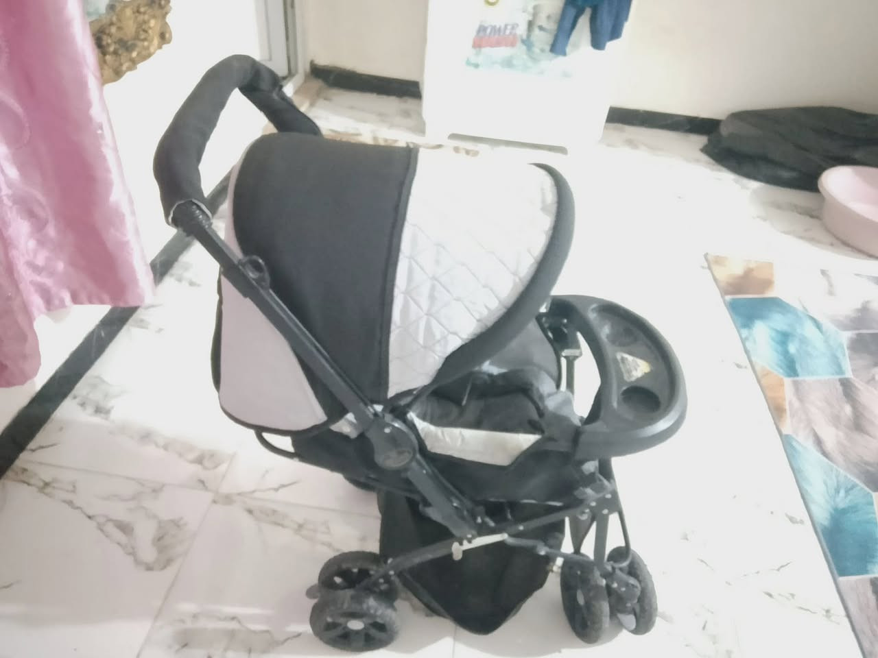 سلام عليكم عربانه طفل للبيع الالوان كربلاء البوبيات السعر سعر 40 وبيها مجال بسيط اتصال على الرقم***********
