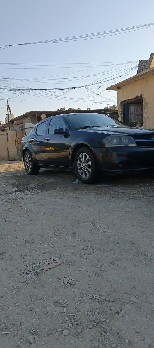 سلام عليكم افنجر البيع السيار مال بيت نضيفه الضفيره ابلادي ما ملعوب بيهه المكينه الكيير جدد  نقصهه بس تبريد موديل ١٢ المكينه 2400 السعر ٩٠ او بيهه مجال حك الجيه ***********
