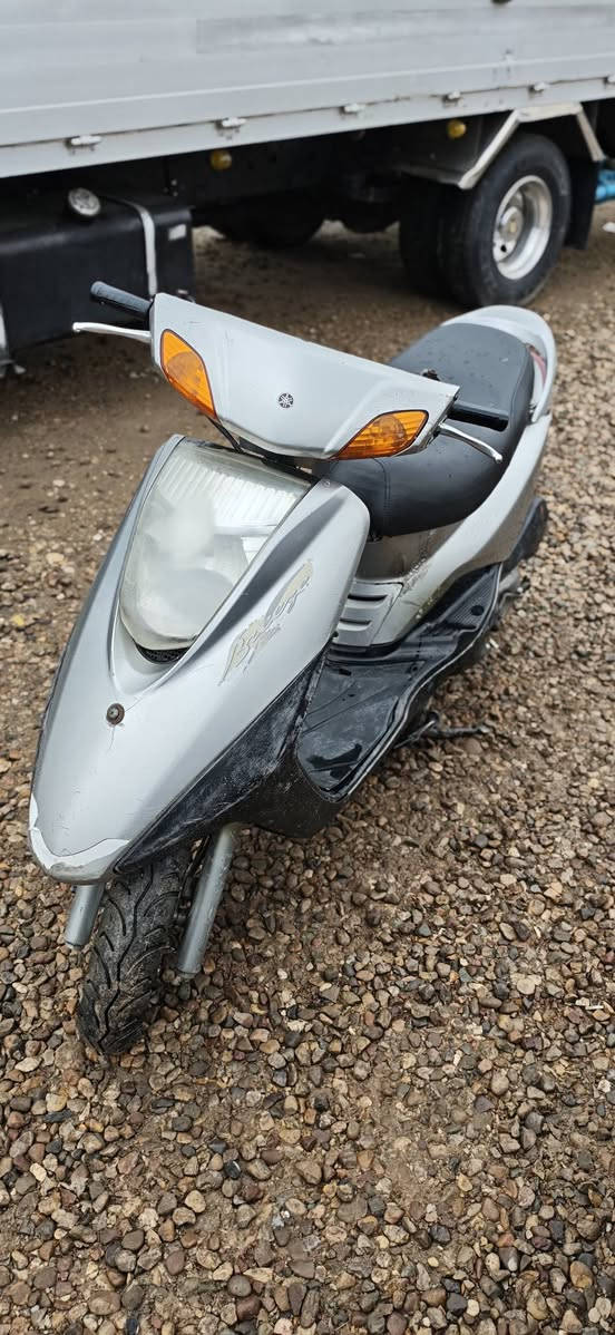 السلام عليكم
دراجة بريز للبيع 

الدراجة ناقصها بس باتري ترجع بلادية هندر واحد تشتغل 
سعرها 425 و بيها مجال للشراي


**إذا كنت صاحب هذا الإعلان وتريد حذفه لأي سبب، رجاءا أرسل رسالة إلى الدعم الفني**