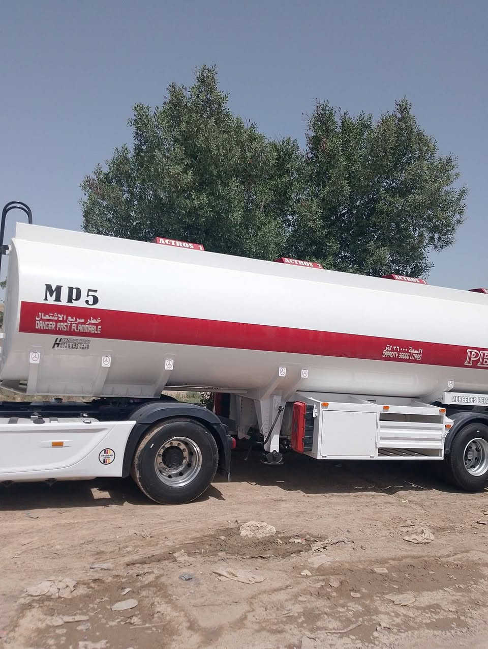 السلام عليكم اكتروس للبيع فول مواصفات كفاله عامه
ادبلو ملغي حجر صالنصه ولف حماوه جاهزه للعمل 
صهريج حازم بعده صفر زيرو 
بكلايت اضافي 
وياله كروم نيكل تايرات ابو ٦ ورقات 
فول مواصفات السياره 
مكفوله مقطره صبغ 
رقم اربيل 
للاستفسار ***********
***********
