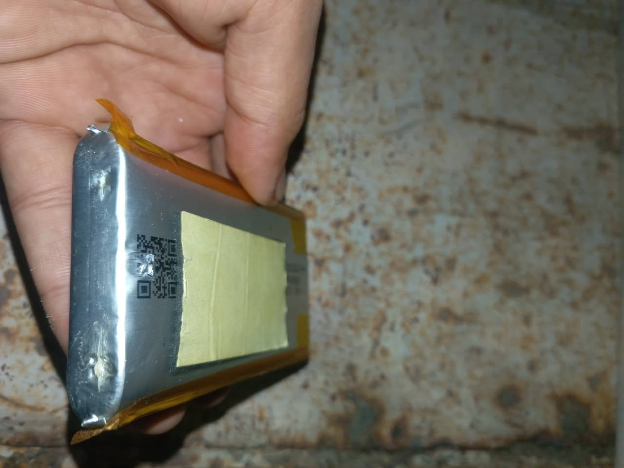 السلام عليكم 
بطارية ليثيوم بوليمر 
3.7V
10000mA
بيها ٣ ضربات مثل ما موضح بالصور 
البطارية استخدام سنة مال باور بنك

سعرها ١٠ الاف بدون التوصيل
اذا احد يريد يشتريها خل يتواصل وياي بلا زحمة


**إذا كنت صاحب هذا الإعلان وتريد حذفه لأي سبب، رجاءا أرسل رسالة إلى الدعم الفني**