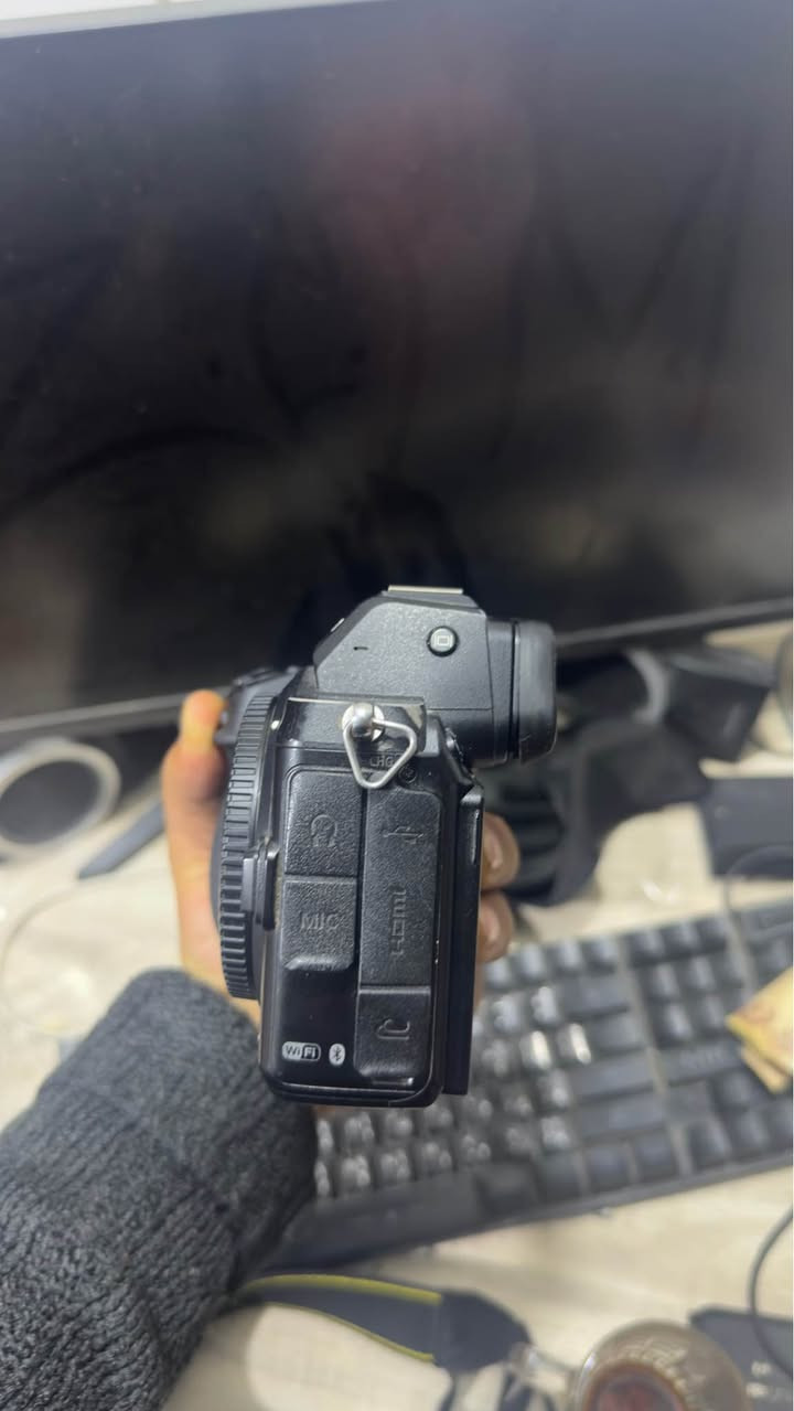 كامرة نيكون z5  للبيع فقط بدي 

للاستفسار *********** فقط وتساب Singapore
