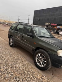 عندي مازدا تريون استيشن موديل 2002  سياره بلاديه ومابيهه صبغ  مكان الس...