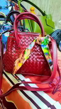 حقيبة نسائية min bags ستايل حجم صغير بكوالتي وجمال يخبل وراقي جدا وجلد...