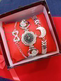 ✨ وصلتنا تشكيلات جديدة ✨ من الإكسسوارات والساعات النسائية الأنيقة 💎⌚  ...