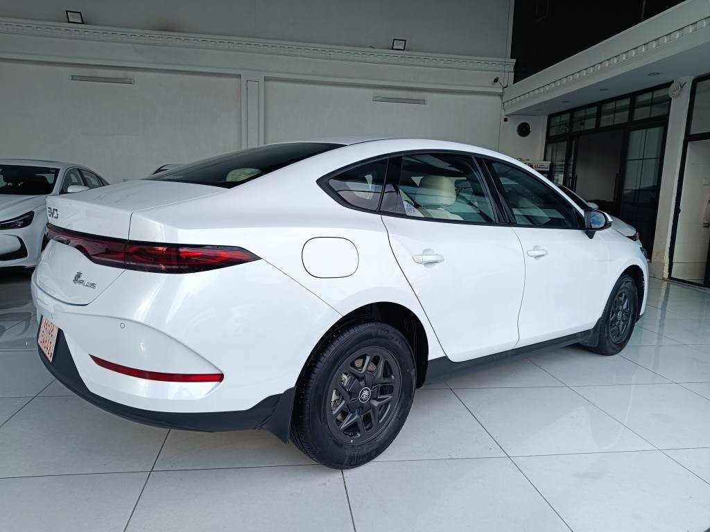 بي واي دي موديل  BYD Qin Plus 2025..هه رزانترين سعر 107$   
مواصفات.کارەبایی و بەنزین و هایبريد.
بصمة شاشةوكاميرا تانكي 65 لتري.ناوزه رد
2100 كم.دەڕوات.تحديدسورعه.لیدڤۆلیۆم.
***********واتس اب
***********
موجود في اربيل معرض چايناكارس أربيل, العراق
