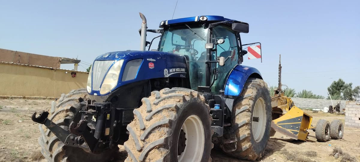 للبيع نيهولند T7.270 لون حبري  زيرو وضع شركة فول مواصفات  الاتصال على الارقام. ***********/
***********
