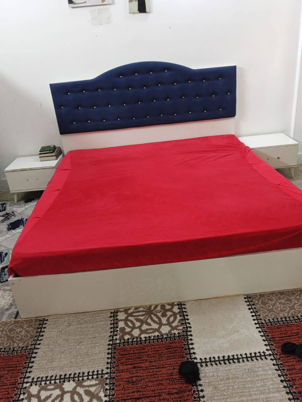 ***********
العنوان كرادة خارج مكلف بلنشر غير متواجد ع الفيسبوك
ميز بلازما ٢٥
غرفة نوم ٥ قطع ب ٤٠٠ نظيفة وبيها مجال بسيط
كاونتر نظيف ب ٢٠٠ وبي مجال
مجمدة ع غفله طفت ماعرف منقصه غاز لو شنو
