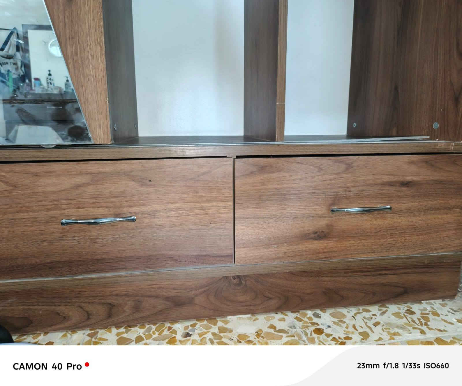 غرفه تركي شبابي نفرين السعر ٣٠٠ نضيفه ***********
