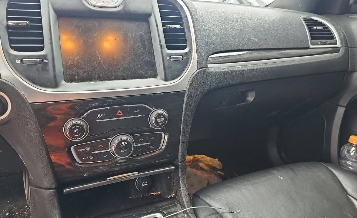 سلام عليكم وبامه 16 معلايه 23 كفاله  كير مكينه حداديه جديده رقم جديد سنويه بسمي  رقم بصره مكانه بصره بيع اما مراوس
بخصوصي 
سعر 215/////***********
