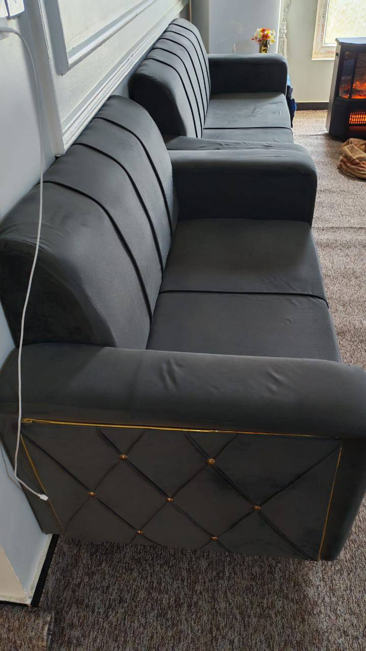 تخم نضيف.
سعر 300 وبي مجال.. الاتصال // ***********واتساب موجود
