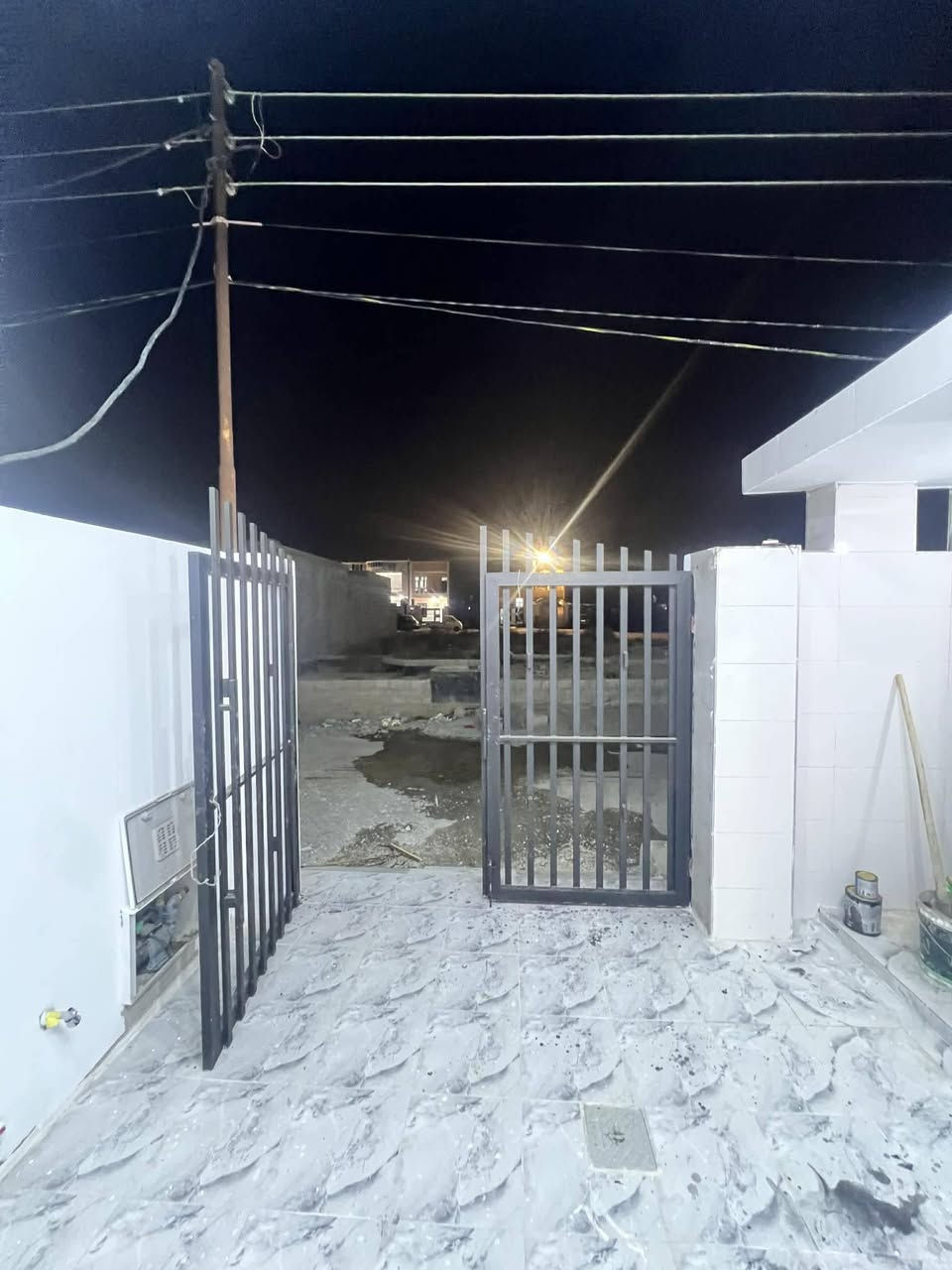 السلام عليكم ***********
🔴متاح بيت 🏠 للبيع المساحه 100م طابق واحد 

🔵بناء حديث شغل درجه اولى 

🟣 محتويات البيت🟤

🟡الطابق الأول استقبال مطبخ غرفه نوم صحيات منور⚪️

🟤الطابق الثاني بيتونه جبيره سطحين 

🌘📞***********

        ➰موقع دور الزراعة 

    

🔺 السعر ٤٨) البناء حديث سنه ٢٠٢٦ متكامل من ماء وكهرباء وكامل خدمات
