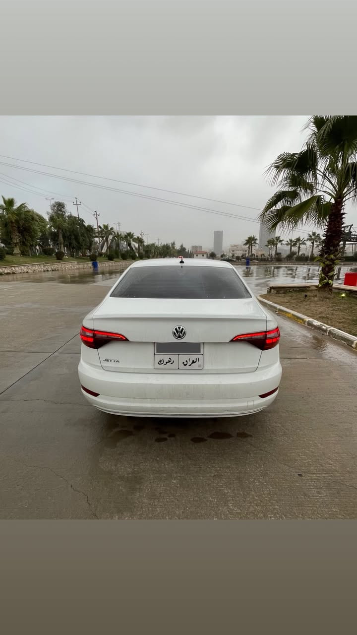 جيتا ٢٠١٩
٤ پارجه و نيف صبغ بئ داخلي 
ارباگ بس دكمه 
٦٩ مايل يا جوي 
مه كينه ١٤ توربو مرغوب 
گيرو مه كينه ب شه رت 
سعر ١٢٨ مجال 
***********
