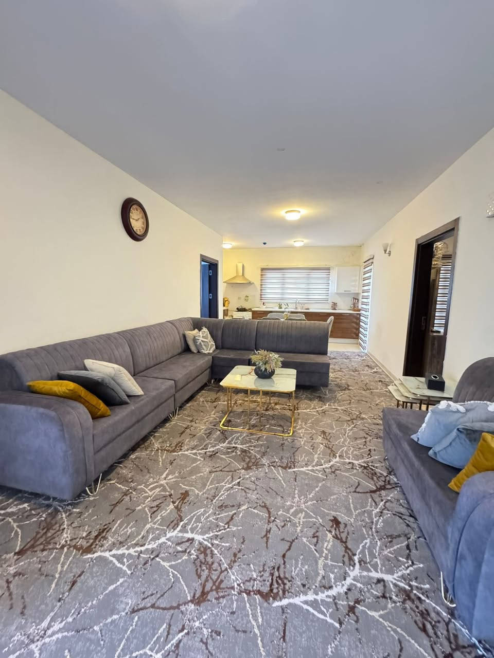 🏢عرض جديد 🏢
🏢شقه للبيع في اربيل بمجمع اتلانتك لمريكي 
🏢شقه مساحه 100م تتكون شقه من (3) غرف 
🏢نوم وصاله ومطبخ مفتوح امريكي على صاله
🏢#شقه_مواثثه_بلكامل_شقه_سعر_مناسب_
////////////////////////////////////////////////////////////////
للمعلومات اكثر اتصال على الارقام التاليه 
***********☎️
***********☎️
