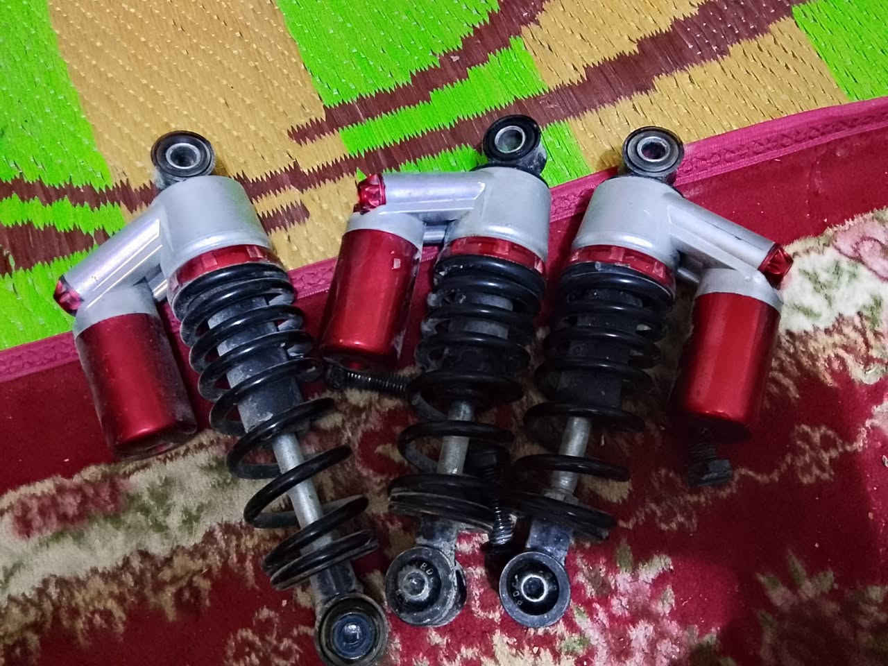 سلام عليكم شاشه دراجه شحن 
كاشف عطل بيها وبيها موشر الشحن كلشي بيها مال بلاد +دبلات 4 كامل براغي واشر الجهاين سعر الشلعه ب35 نهايتها تواصل***********
