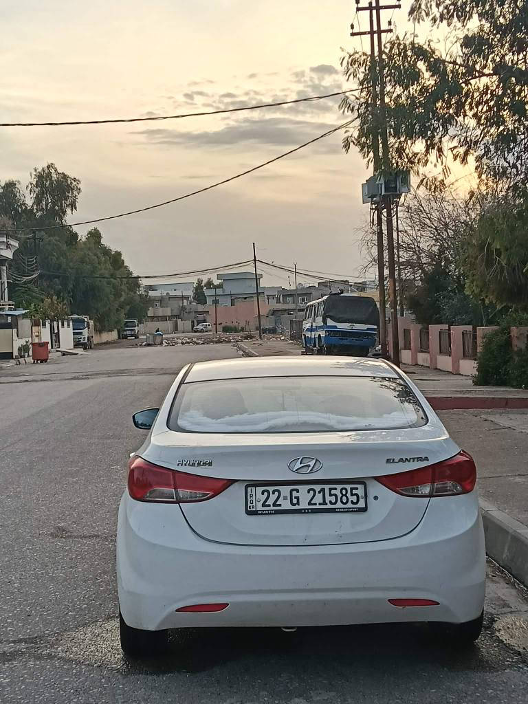 النترا 2012 مەکینە16چملخ و بۆنیتی پیوەیە کەمی ناوی گردە ڕەقم و سنەوی تازەیە سعری 96وەرقە دەفتەر بەنزینیشی هەیە 
***********
*********** كركوك, العراق
