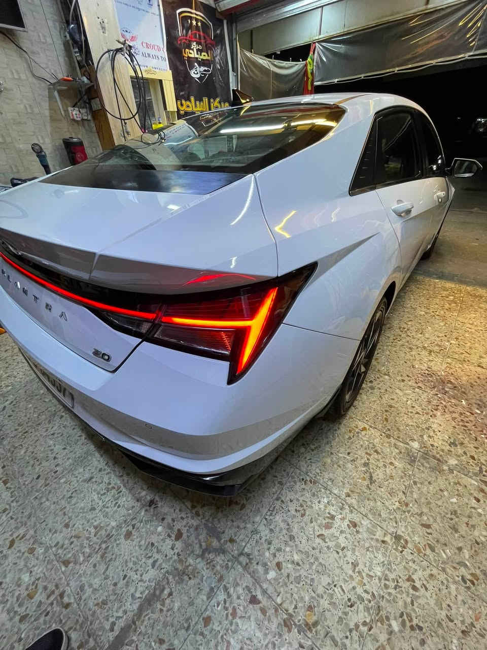 سلام عليكم 
الانترا خليجي محرك 2000 
166Km
بنيد صبغ 
السعر 145$
مكان نجف ***********
