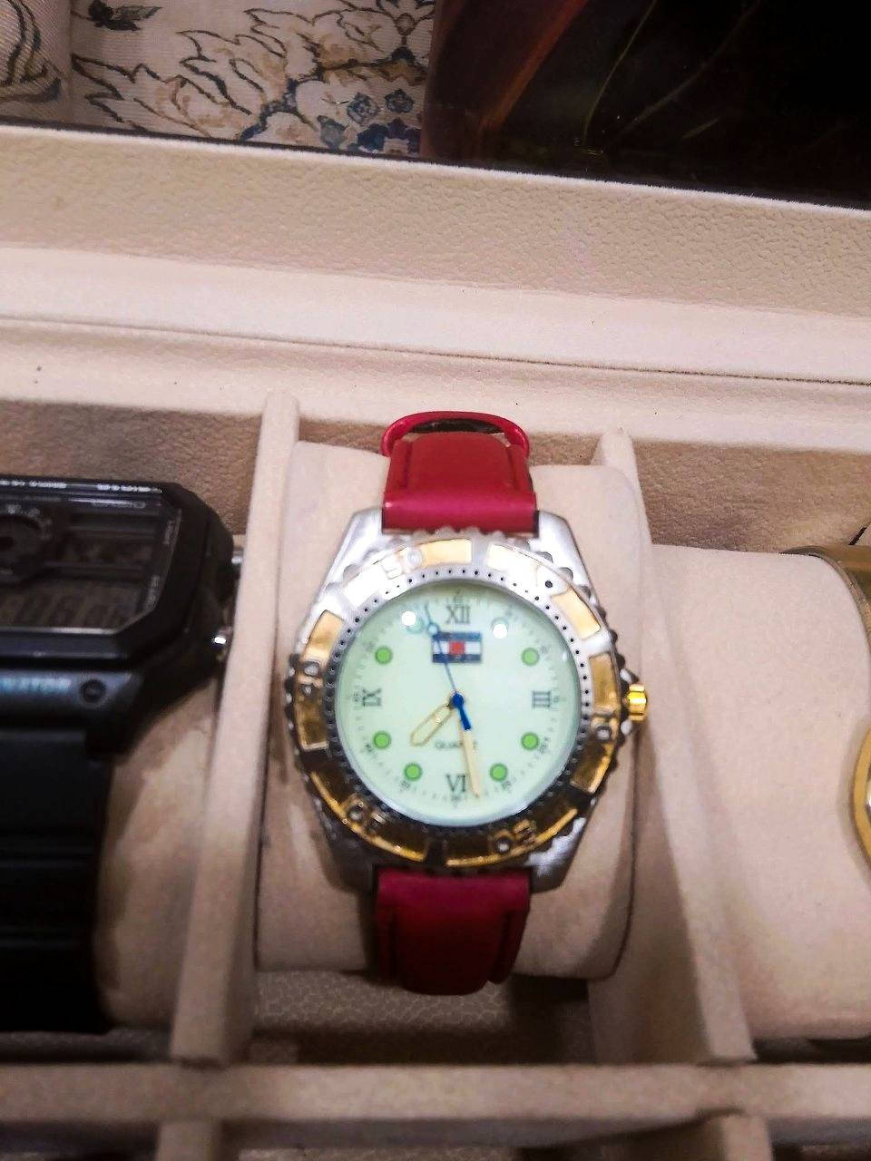 ساعات للبيع والمراوس 
@إشارة


**إذا كنت صاحب هذا الإعلان وتريد حذفه لأي سبب، رجاءا أرسل رسالة إلى الدعم الفني**