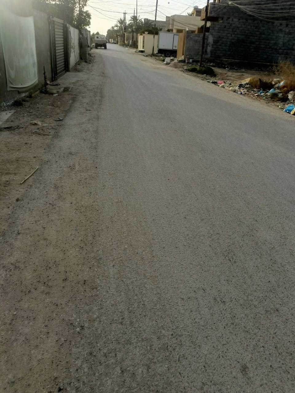 ارض للبيع في شعب سريدات القديمه المربع الثالث مساحته 75 متر سعره 17 مليون سند 25 علا شارع خدمات كامله سند 25 وسويلك قرار محكمه للاستفسار الاتصال  ***********
