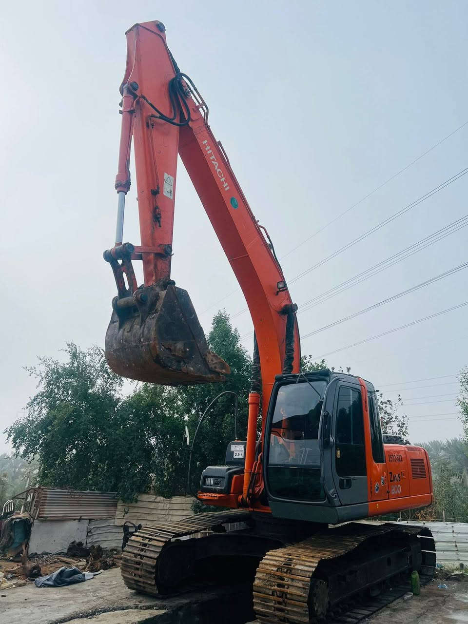 حفاره للبيع رقم واسط موديل 2006 الرقم  *********** السعر 265 وبيه مجال
