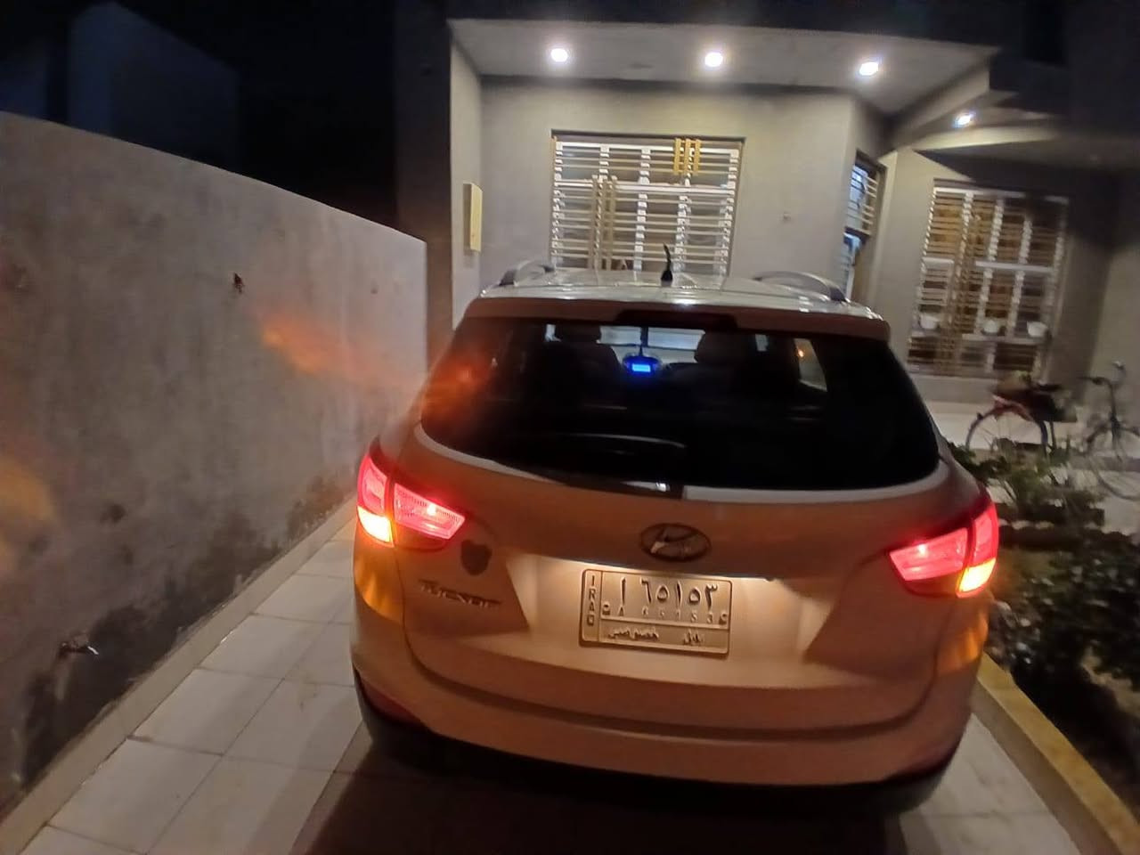 السلام عليكم سياره توسان خليجي موديل 15 تبريد قطعتين  بيه باب  خلف سليق تبديل فقط رقم بابل  مكان بابل لحمزه الغربي ع ***********
