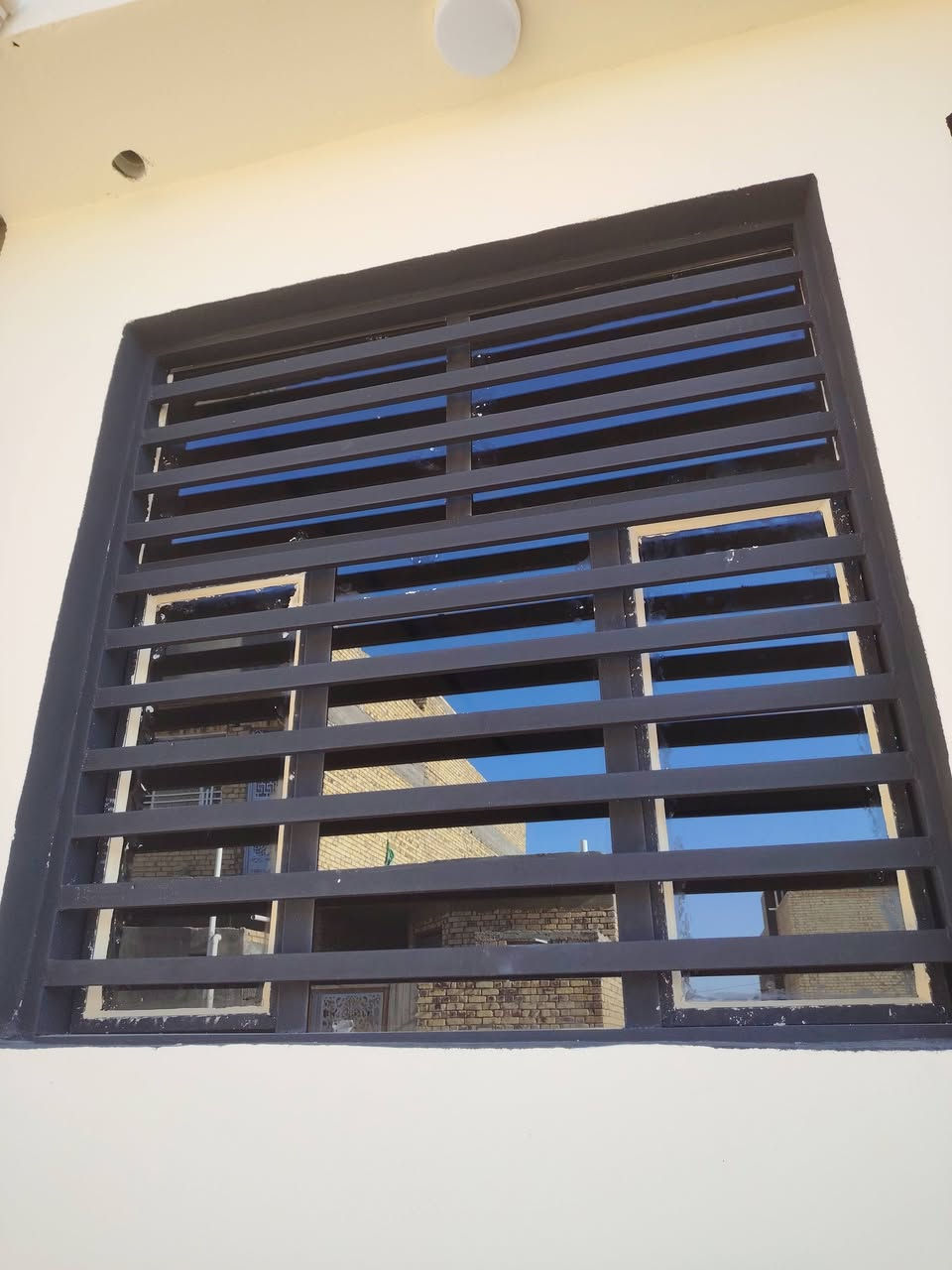 السلام عليكم تعهدات الشيباني لزجاج والمريا تركيب كافة انواع زجاج المنازل _حي النداء شارع مجمع بيتي قرب قصابية الميالي
*********** @إشارة
