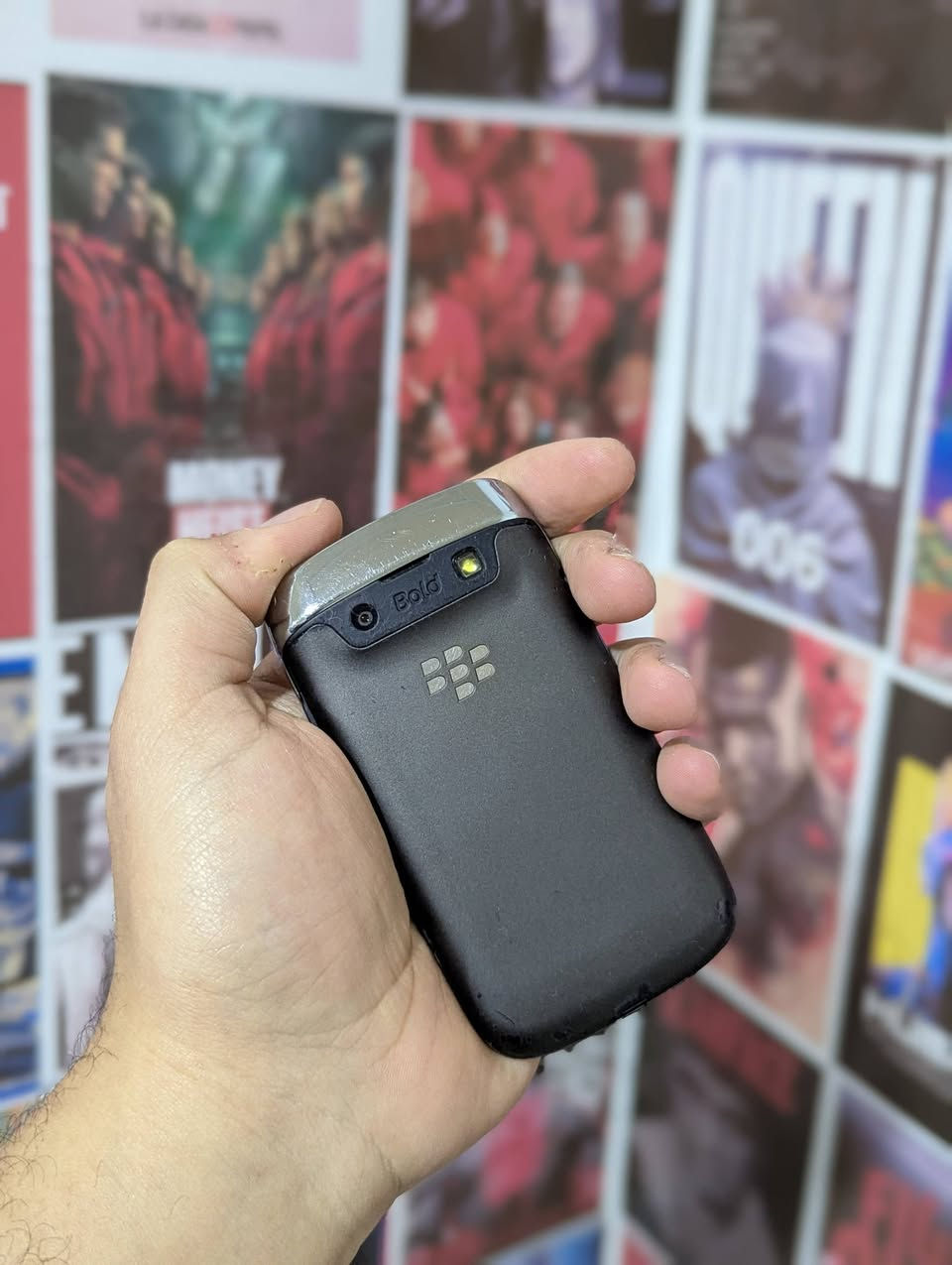 بلاك بيري بولد 
نضيف جدا شغال 100 بالميه 
سيم كارت ورام جاهز مع كيبل الشحن 
السعر 40 الف ويوجد توصيل


**إذا كنت صاحب هذا الإعلان وتريد حذفه لأي سبب، رجاءا أرسل رسالة إلى الدعم الفني**