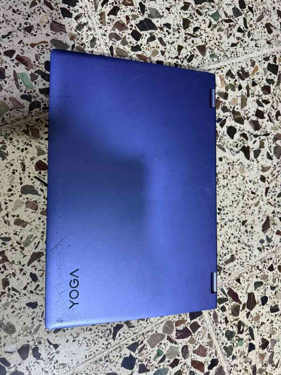 السلام عليكم لاب توب من شركهLENOVO YOGA 530
المشكله مكسوره شاشه بس هي شغاله تشتغل طبيعي الرام  دي دي ار 3
والهارد 256 امدة 2 
السعر 75,000 دينار 
تواصل على هذا الرقم*********** وتساب
