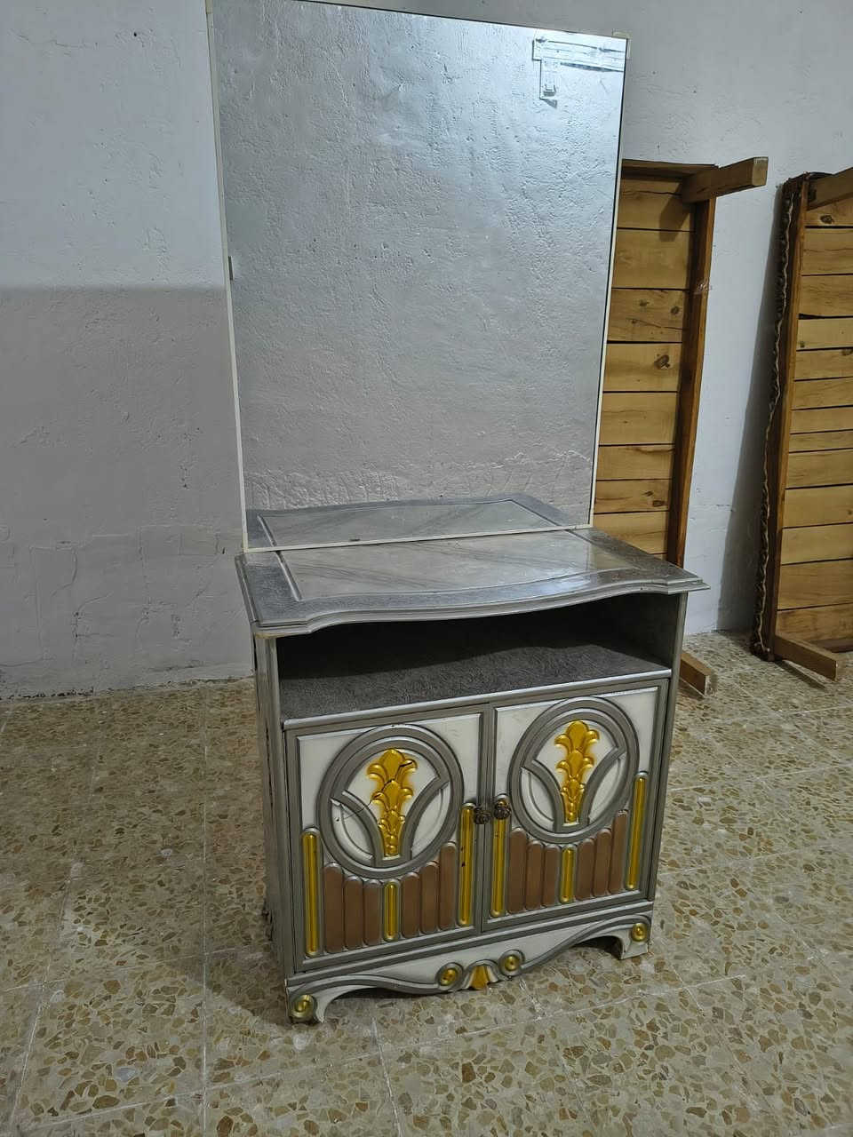 ميزمرايه نضيف ونازك سعر60بي مجال


**إذا كنت صاحب هذا الإعلان وتريد حذفه لأي سبب، رجاءا أرسل رسالة إلى الدعم الفني**