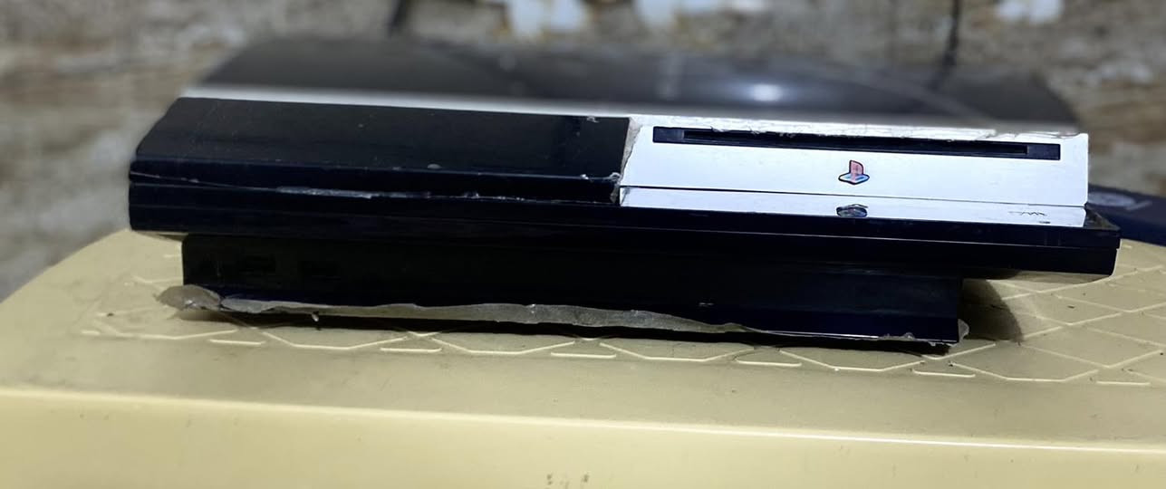 سلام عليكم حبايب سوني بلي3 جهاز 2 جوستك مع كيبل HD وكيبل شحن الجوستك وكيبل الكهرباء وهارت ألعاب إلى العاب موضحة بالفيديو سعر جهاز 135 ألف وبي مجال رقم هاتف واتساب ***********
