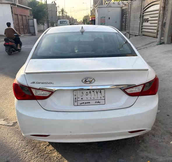 لسلام عليكم سوناتة للبيع مديل ٢٠١١ بغداد بسمي سعر ١٠٠   وبيهة مجال بغداد الكمالية رقم ***********
