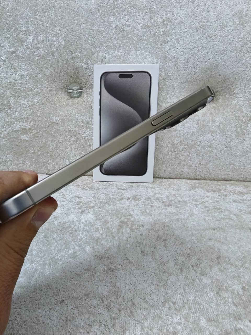 سلام عليكم للبيع او مراوس ايفون 15 برو ماكس مكفول من كلشي ذاكرته 512 نص تيره لون مميز ملحقات كامله شرق اوسط نضافته 💯💯 اخو الجديد بطاريته 89 السعر 1070 مكاني كربلاء للتواصل عل رقم ***********...... ***********
