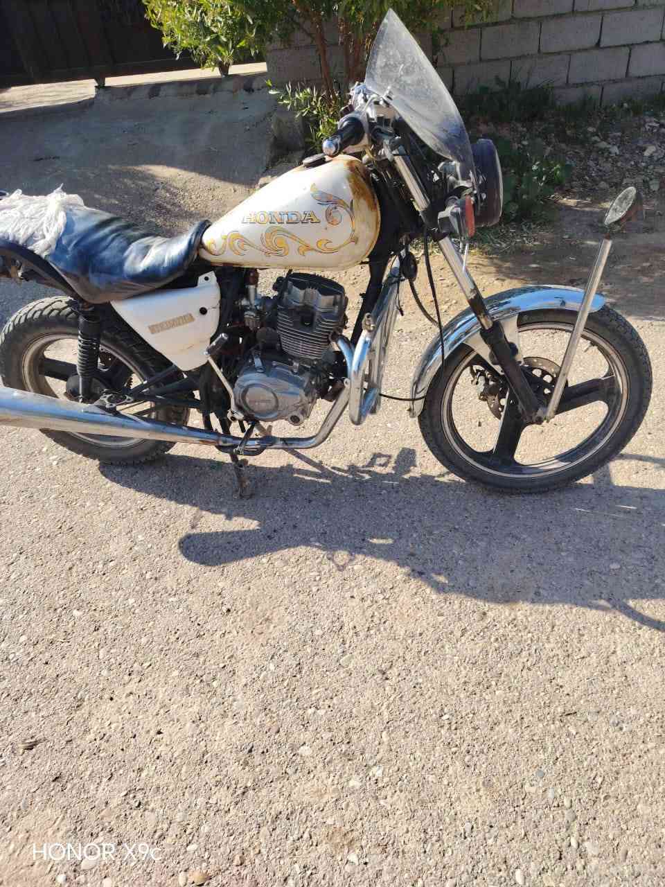 هوندا ياباني اوراق كاملة السعر 350
سيف سعد قرب المعارض


**إذا كنت صاحب هذا الإعلان وتريد حذفه لأي سبب، رجاءا أرسل رسالة إلى الدعم الفني**