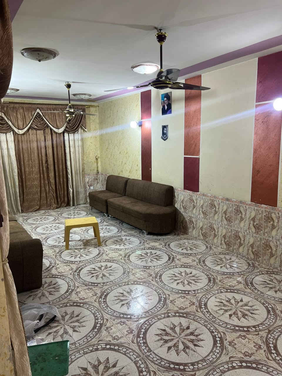 بيت طابقين مساحة ٣٠٠ ركن ٧ غرف  مع تشجير ٦٠٠ متر العبيدي الر ئاسه ***********

