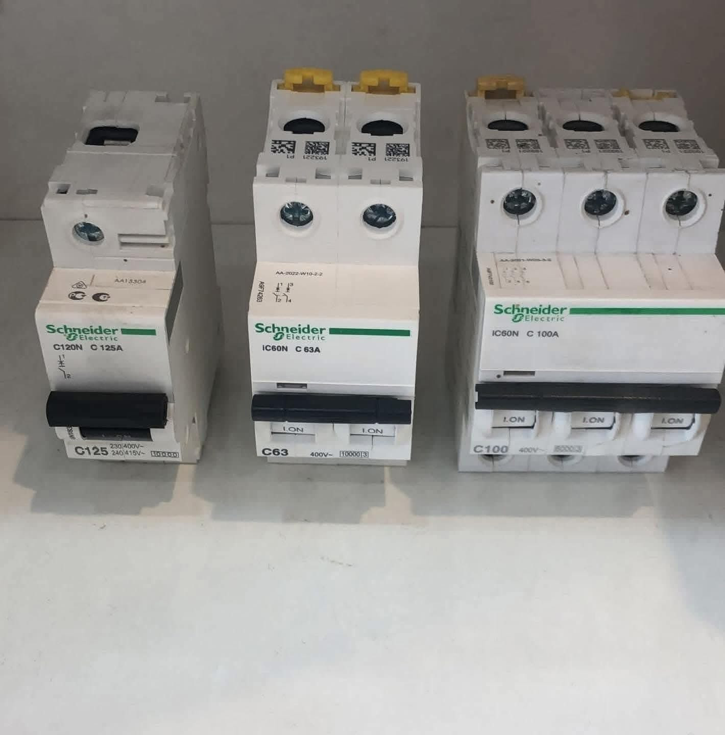 السلام عليكم
ماركة شنايدر العالميه 

ضمان سنه استبدال 

التوصيل مجانا
اذ كان طلب جمله (فقط)
 

جوزه احادية السعر ٢٢٥٠ دينار
جوزة ثنائي السعر ،٦٥٠٠
جوزه ثلاثيه السعر ١٠ الاف 
جوزه رباعيه السعر ١٦٥٠٠
جوزة ايرثلكج ثنائي ١٣٠٠٠
جوزة ايرثكلج رباعي ٣٠ الف
جوزة احاديه ١٠٠ او ١٢٥ امببر ١٢٠٠٠

قاطع شنايدر 

قاطع شنايدر ١٠٠امبير ثلاثي ٤٥٠٠٠
قاطع شنايدر ١٠٠امبير رباعي ٦٥٠٠٠
قاطع شنايدر ١٦٠امبير ثلاثي ٧٠ الف
قاطع شنايدر ١٦٠ امبير رباعي ٨٠ الف
قاطع شنايدر ٢٥٠امبير ثلاثي ٩٠ الف
قاطع شنايدر ٢٥٠امبير رباعي ١٠٠ الف

السلام عليكم

وصول وجبه جديده قاطع شنايدر بولندي

قاطع شنايدر ١٠٠امبير ثلاثي ٦٥٠٠٠
قاطع شنايدر ١٠٠امبير رباعي ٧٥٠٠٠
قاطع شنايدر ١٦٠امبير ثلاثي٨٥٠٠٠
قاطع شنايدر ١٦٠ امبير رباعي٩٥٠٠٠
قاطع شنايدر ٢٥٠امبير ثلاثي ١٠٠ الف
قاطع شنايدر ٢٥٠امبير رباعي ١١٠ الف
يوجد توصيل الى بغداد 
وكافة المحافظات 

للاستفسار الاتصال على الرقم التالي ***********
