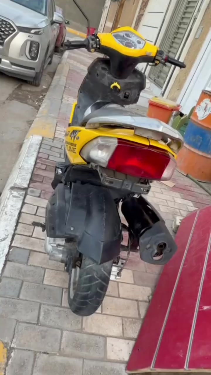 السلام عليكم دراجه جي ماكس محرك 150 للبيع ما مفتوحه بيها فقط ضربه بلكفرات شغاله سلف هندر 
المكان الحر 
السعر 450
***********
