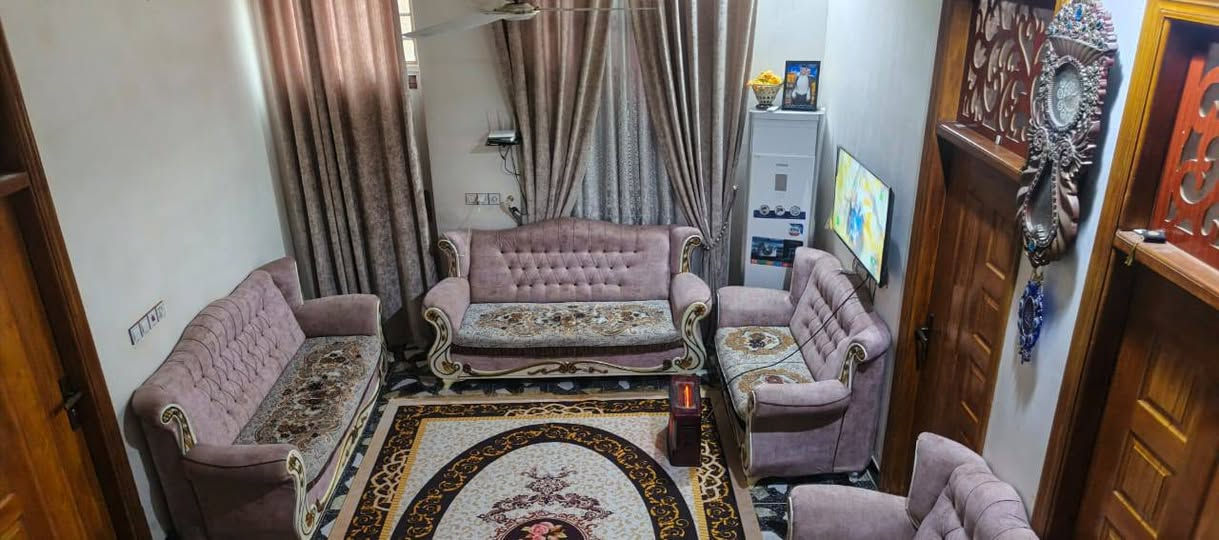 بيت للبيع مساحه 200مطلوب سكان 58مكان على شارع ٢٠متر  بي محل طابلقين بناء 2023//يرهم مراوس قطعه بيت حسب القناعه شارع مشتمل هم عادي //***********//***********
