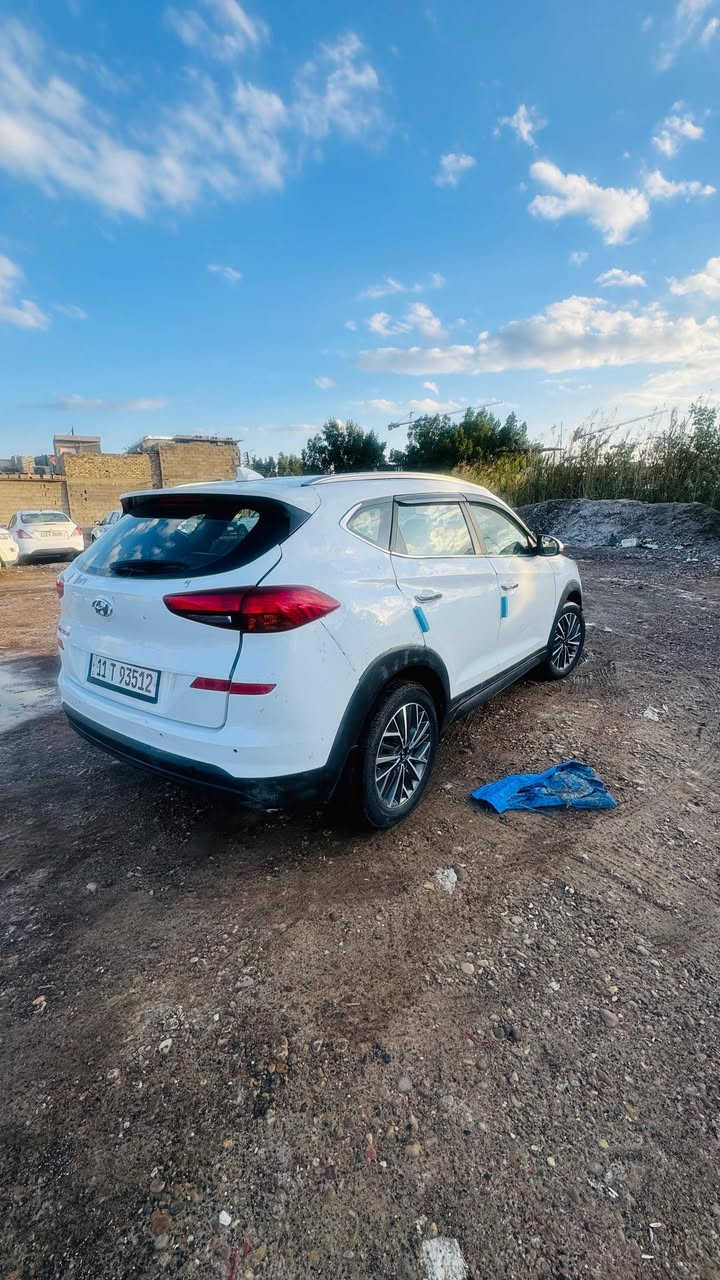 للبيع توسان 2019 خليجي رقم بغداد بسمي السياره فول كشنات  كهربائي محرك 2000 دوش حساس أمامي خلفي فول عده البنورامه تبريد ثلج السياره تعرضت الحادث جفيه ابيع ع حادثها  عنواني بغداد الامين الثانيه  ((*********** ))((***********))ترهم مراوس
