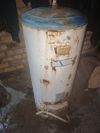 كيزر للبيع شغال كلشي مابي السعر 60 للاستفسار 07813876449