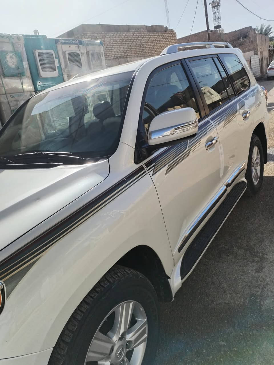 السلام عليكم
لاندكروز 2014  فطيم اصل مكفولة من صبغ والتبديل 
السعر 385$  

‭0788 437 3156‬
