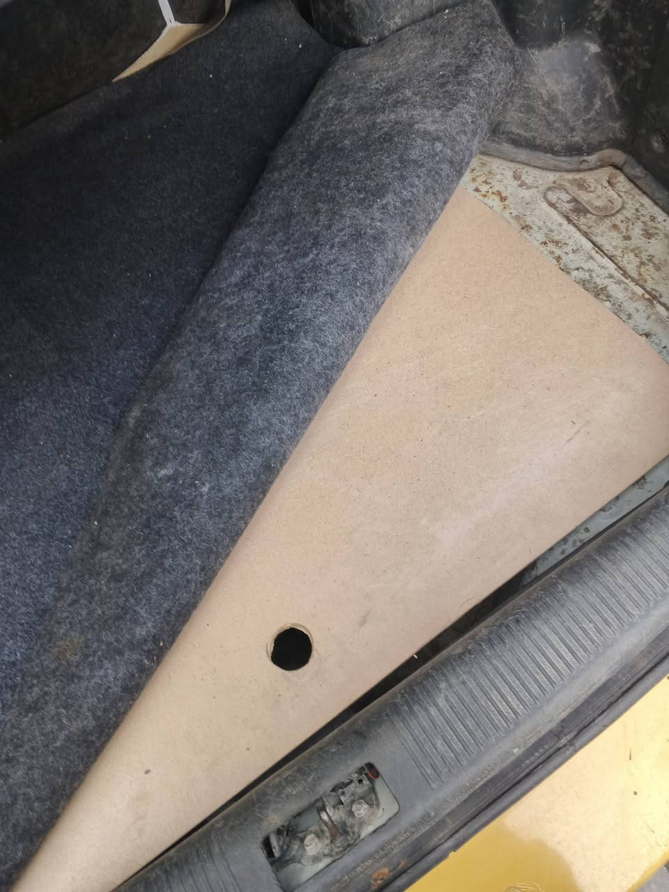 السلام عليكم فيرنا موديل 14 رقم بغداد باسمي رقم جديد هيا مصفره سنويه 2031 السعر 66 بيها مجال الشراء يتصل ما متواجد الفيس ***********
