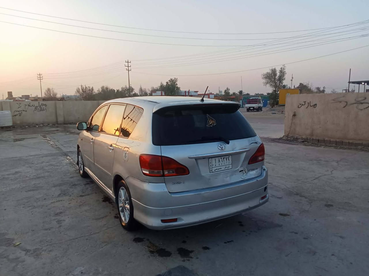 سلام عليكم. ابصم 2001. تو ويل اصل رقم ذي قار بسمي مداور ثاني يوم
السياره كفاله. ماعده باب خلف السائق مبدل 
مكينه وگير بالكارتون تبريد ثلج كهربائيات شغاله كله
غرفته بالكارتون السياره جاهزه مال جناي
مكاني ناصريه سيددخيل
السعر 108 وبيهه مجال بسيط
***********
