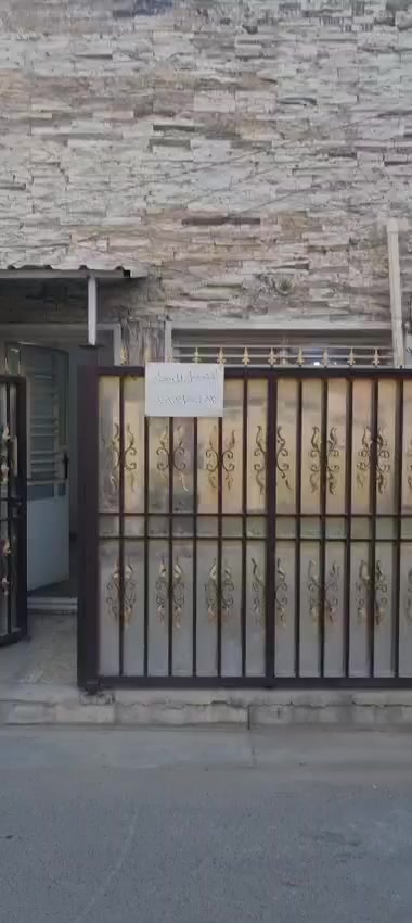 السلام عليكم
منزل منفصل للايجار مساحة 50 متر يتكون من غرفه وهول وخدمات طابق واحد حي الجهاد قرب الشارع التجاري وحسينية المقداد مطلوب عائلة صغيرة
السعر 450
***********
