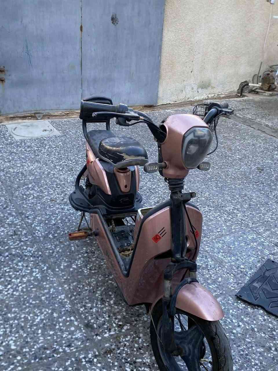 سلام عليكم دراجه شحن للبيع دراجه كلشي شغال بس  يرادله تغير باترين السعر 65 (الشراي يجي خاص)


**إذا كنت صاحب هذا الإعلان وتريد حذفه لأي سبب، رجاءا أرسل رسالة إلى الدعم الفني**