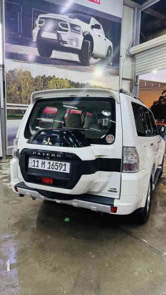 السلام عليكم 
للبيع باجيرو GLS ( حبتور ) 2015
رقم بغداد
محرك 6 سلندر 3500 ما مفتوح
كير فور ويل ثكيل وخفيف
ماشية 145 الف
داخل بيجي جلد  
كشنات الامامية كهرباء 
تبريد 3 قطع 
تحكم ستيرن
مثبت سرعة 
مري شفط
فتحة سلايد
شاشة اندرويد و كار بلي 
حساسات خلفية 
كاميرا خلفيه ( عمل )
7 راكب  
دمام خلفي 
وباقي مواصفات الحبتور معروفة 
السيارة جاهزة من كل النواحي 
تخم تاير جديد 
تبديل البنيد و الجاملغ نفس اللون اثر ضربة كلش خفيفة و راح اخلي صورة البنيد و الجاملغ قبل التبديل 
 موقع / بغداد / المنصور
السعر / 165 وبيها مجال 
للاستفسار / ***********
