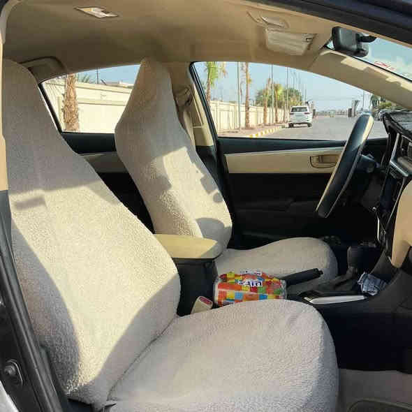 السلام عليكم 
كورلا 2017 خليجي رقم مميز سياره بيها اربع قطع صبغ بدون دواخل رقم اربيل سنويه وفحص وهزه كلها جديده وسياره باسمنه  تحكمات استيرن محرك 1600 مكان سياره بغداد مجمع نجمه بغداد 
رقم الهاتف *********** 
سعر المطلوب 132 وبيها مجال بغداد
